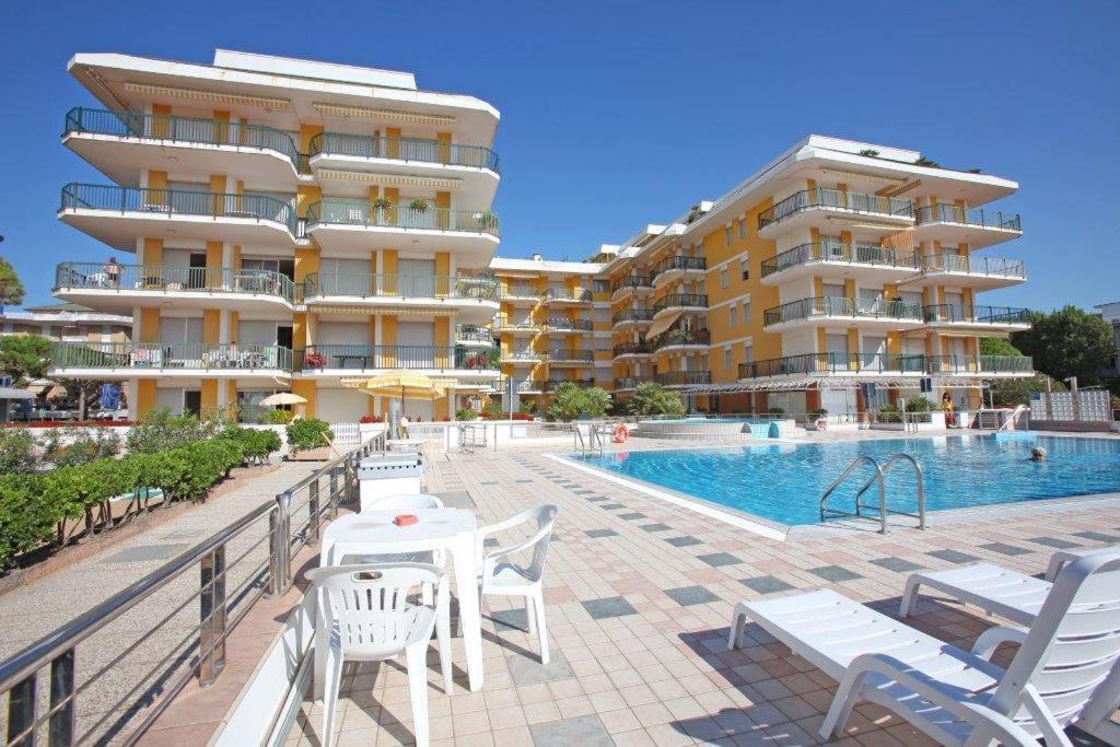 Residence Panfilo - Walterigato Apartments Solo Per Famiglie Lido di Jesolo Kültér fotó