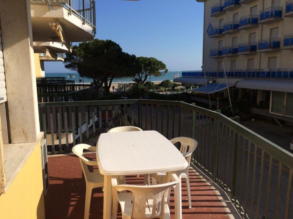 Residence Panfilo - Walterigato Apartments Solo Per Famiglie Lido di Jesolo Kültér fotó